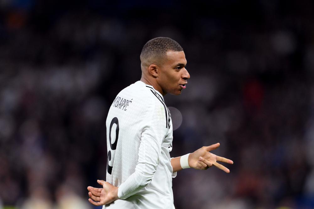 在防守端稳 在防守端稳